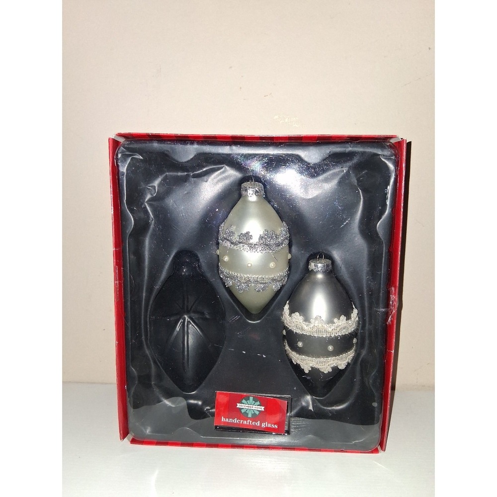 Beautiful set of 2 Rauch handcrafted glass Christmas ornaments.